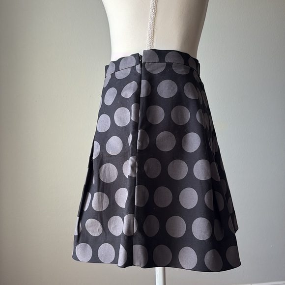 Gap | Black/Gray Polkadot Pleated Mini Circle Skirt - Picture 3 of 9